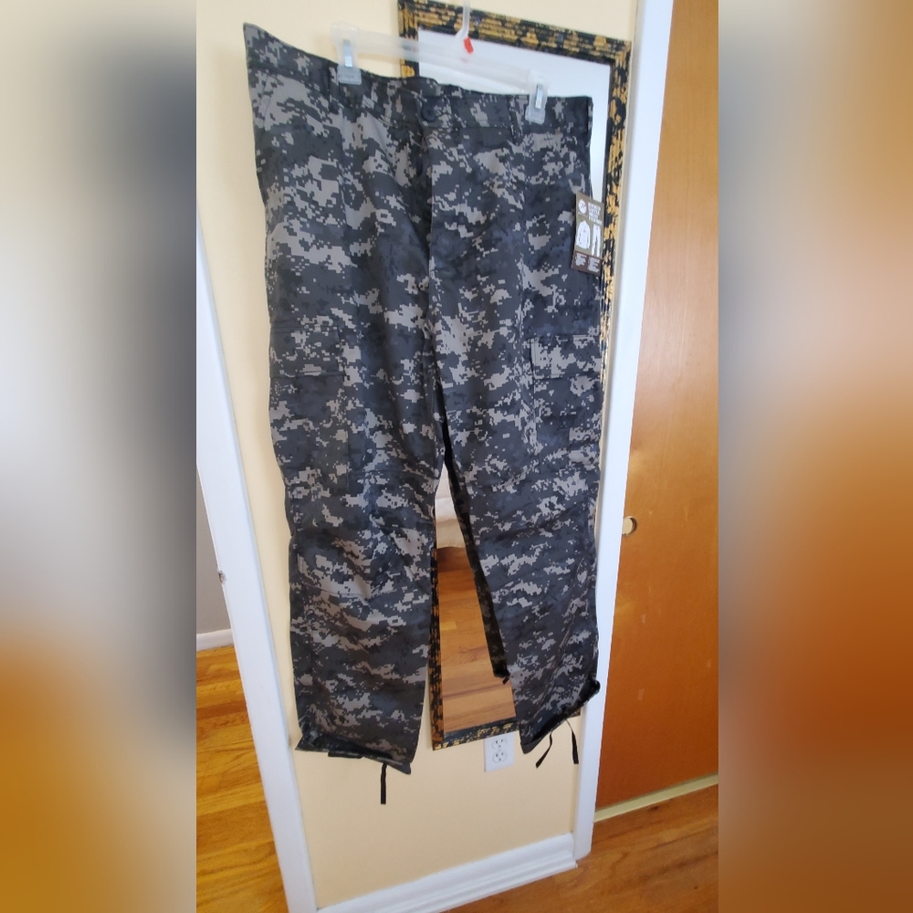 Mens camo pants - Picture 3 of 3